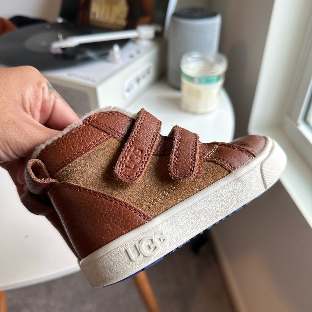 Ugh leather sneakers
